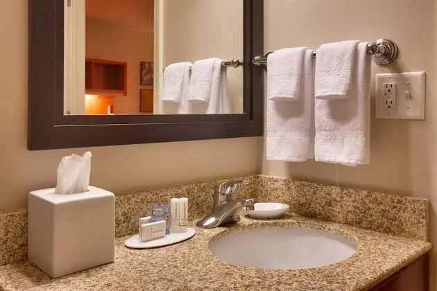Süit, 2 Yatak Odası (Mobility/Hearing Accessible, Tub)