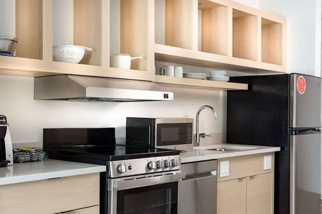 Süit, 1 Büyük (Queen) Boy Yatak ve Çekyat