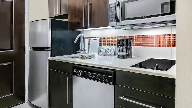 Stüdyo, 1 En Büyük (King) Boy Yatak ve Çekyat (Mobility/Hearing Accessible, Tub)