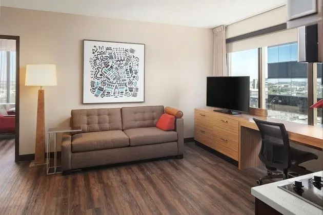 Süit, 1 Yatak Odası, Sigara İçilmez (Mobility Accessible, Tub)