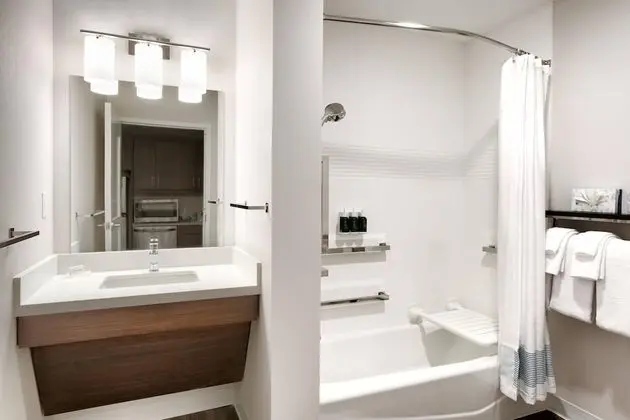 Stüdyo, 1 En Büyük (King) Boy Yatak ve Çekyat (Mobility Accessible, Tub)