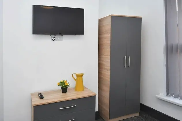 Superior Tek Büyük Yataklı Oda, Ortak Banyo (With TV)