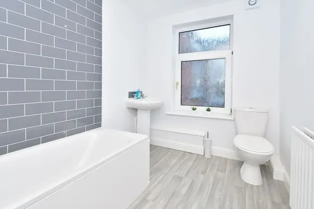 Superior Tek Kişilik Oda, Ortak Banyo (With TV)