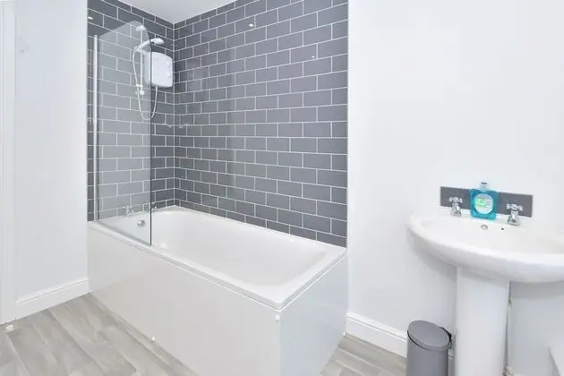 Superior Tek Kişilik Oda, Ortak Banyo (With TV)