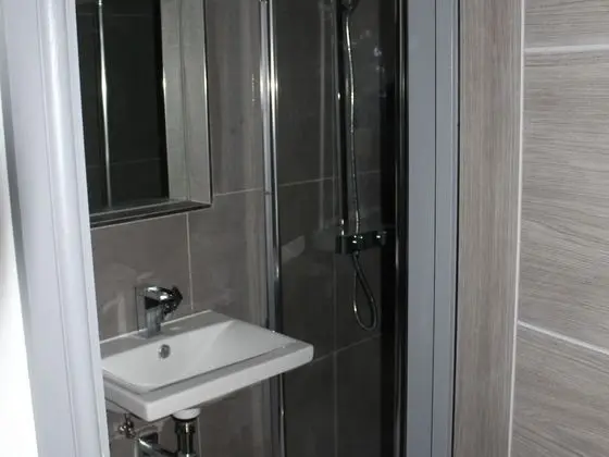 Superior Tek Büyük Yataklı Oda, Banyolu/Duşlu (With TV)