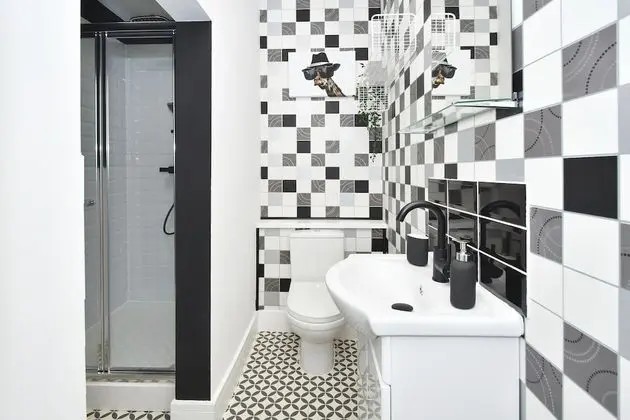 Tek Kişilik Oda, Ortak Banyo