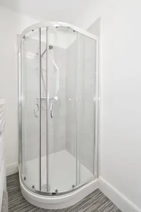 Superior Tek Büyük Yataklı Oda, Banyolu/Duşlu (With TV)