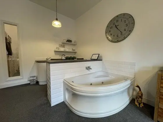 Super King with Spa Bath