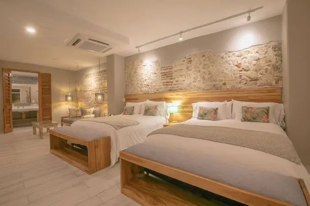 Deluxe Dört Kişilik Oda, 2 Büyük (Queen) Boy Yatak, Balkon, Şehir Manzaralı