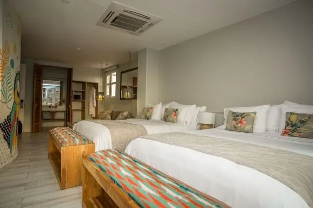 Deluxe Dört Kişilik Oda, 2 Büyük (Queen) Boy Yatak, Balkon, Şehir Manzaralı