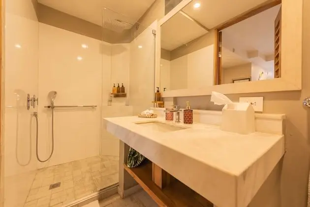 Deluxe Dört Kişilik Oda, 2 Büyük (Queen) Boy Yatak, Balkon, Şehir Manzaralı