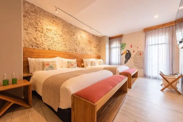 Deluxe Dört Kişilik Oda, 2 Büyük (Queen) Boy Yatak, Balkon, Şehir Manzaralı