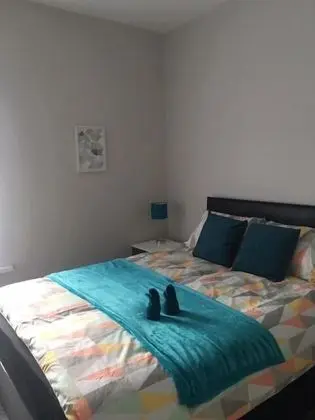 Tek Büyük Yataklı Oda, Ortak Banyo