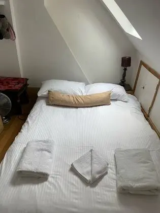 Ev (4 Bedrooms)