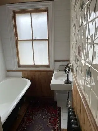 Ev (4 Bedrooms)