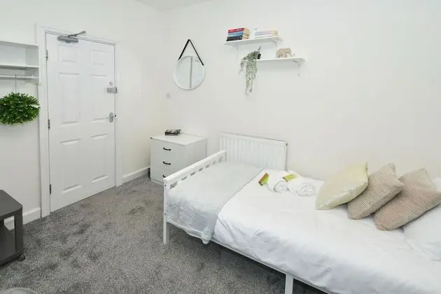Tek Kişilik Oda, Ortak Banyo