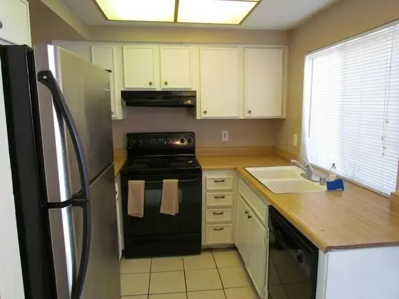 1 Bedroom, Townhouse