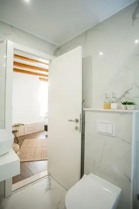 Deluxe Tek Büyük Yataklı Oda, Zemin Kat (A1)