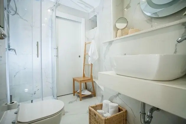 Deluxe Tek Büyük Yataklı Oda, Zemin Kat (A1)