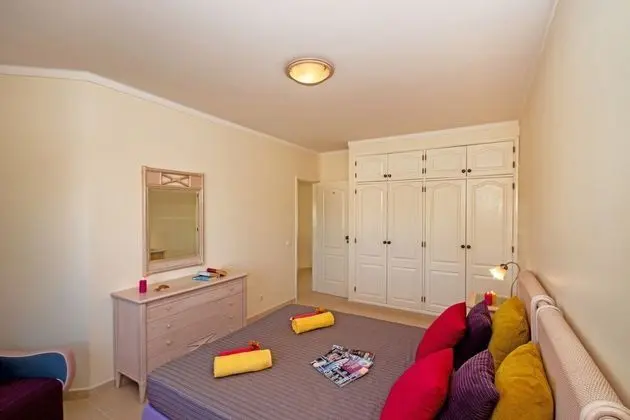 Apart Daire, 4 Yatak Odası, Havuz Kullanımı, Havuz Manzaralı