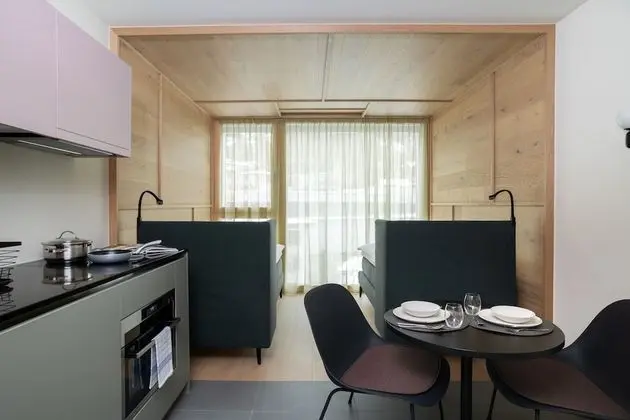 Medium Studio