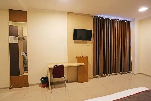 Senior Tek Büyük Yataklı Oda