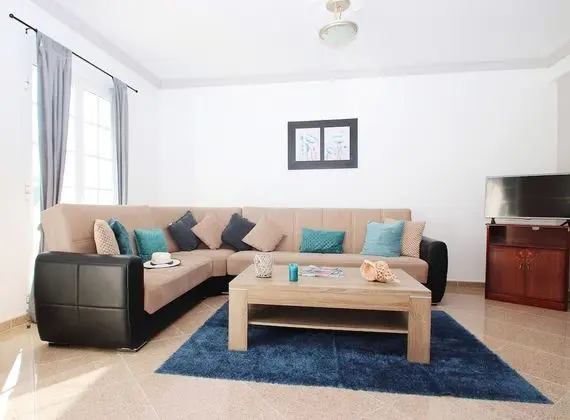Apart Daire, 5 Yatak Odası, Havuz Kullanımı, Havuz Manzaralı