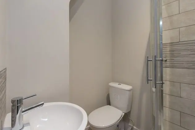 Ev, Özel Banyo (4 Bedroom)