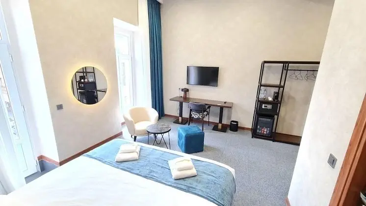 Luxury Tek Büyük Yataklı Oda, 1 En Büyük (King) Boy Yatak, Balkon, Şehir Manzaralı
