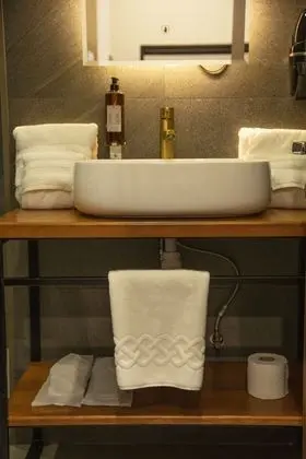 Luxury Tek Büyük Yataklı Oda, 1 En Büyük (King) Boy Yatak, Balkon, Şehir Manzaralı