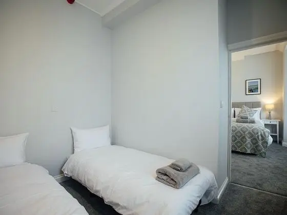 Superior Tek Büyük Yataklı Oda, Banyolu/Duşlu, Deniz Manzaralı (Sleeps 4)