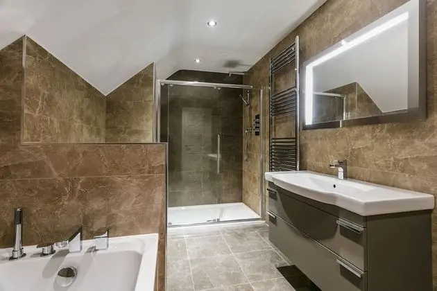 Superior Ev, Özel Banyo