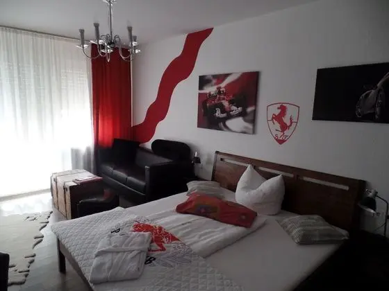 Standard Tek Büyük Yataklı Oda