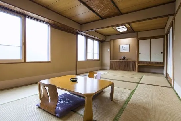 Traditional Oda, Dağ Manzaralı (Japanese Style)