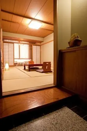 Traditional Oda, Dağ Manzaralı (Japanese Style)