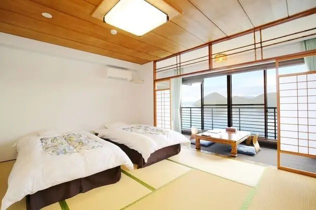 Economy Dört Kişilik Oda, Sigara İçilmez, Göl Kenarı (2 beds)