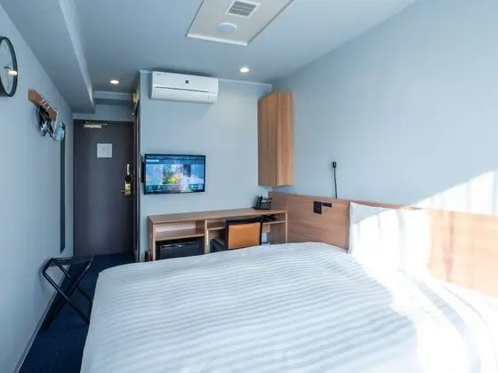 Deluxe Tek Kişilik Oda, Sigara İçilebilir