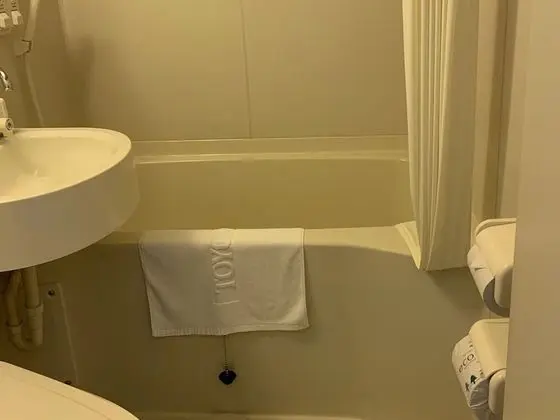 Büyük Yataklı Tek Kişilik Oda, Sigara İçilmez