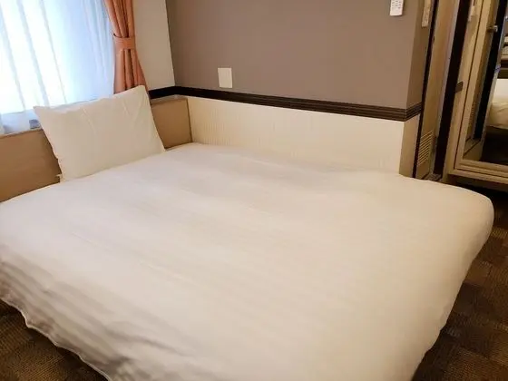 Tek Kişilik Oda, Sigara İçilebilir