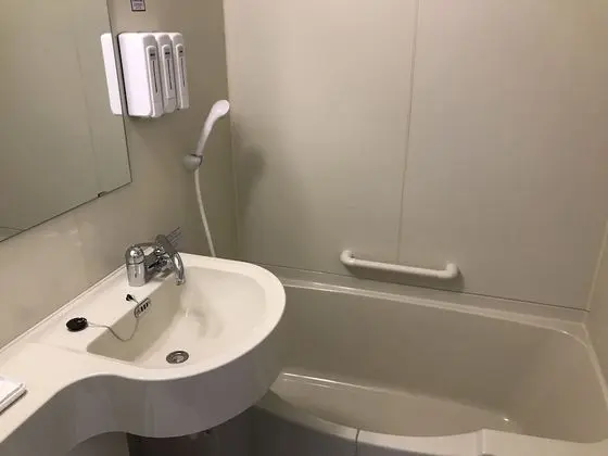 Tek Kişilik Oda, Sigara İçilmez