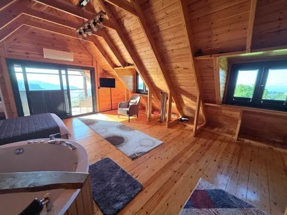 1+1 Bungalov, Deniz ve Doğa Manzaralı, Verandalı