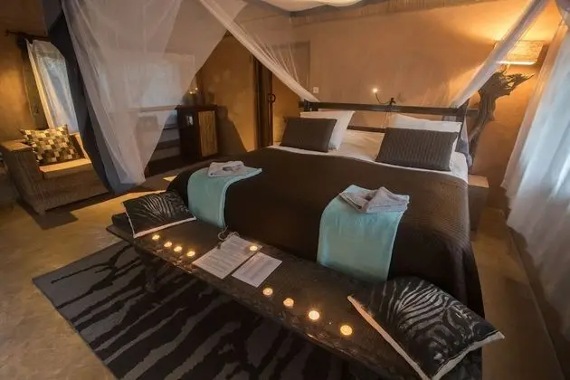 Romantic Tek Büyük Yataklı Oda