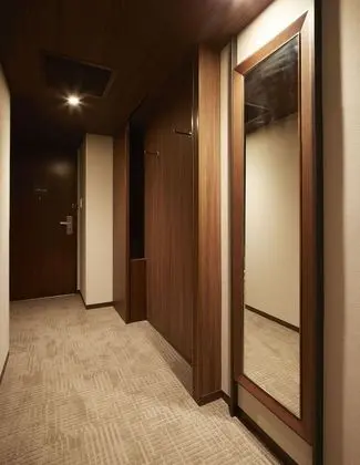 İki Ayrı Yataklı Oda, Sigara İçilmez