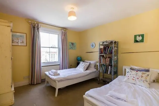 Villa (5 Bedrooms)