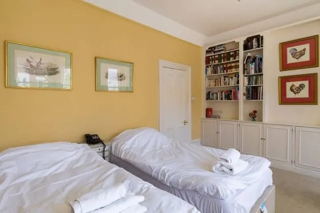 Villa (5 Bedrooms)