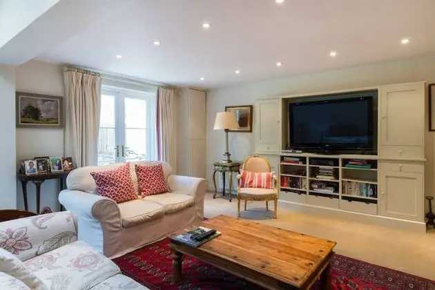Villa (5 Bedrooms)