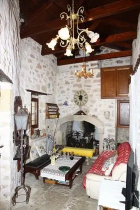 House, 1 Bedroom Yard (Afrodite)