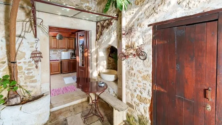 House, 1 Bedroom Yard (Afrodite)