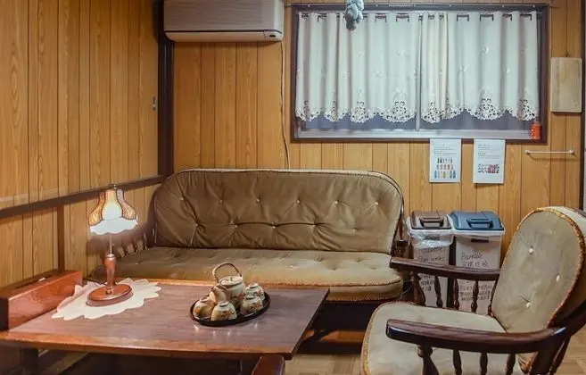 Ev (Private Vacation (Home))
