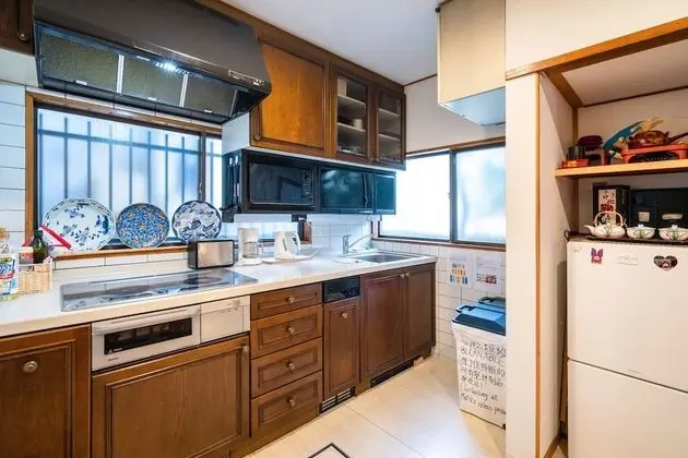Ev (Private Vacation (Home))